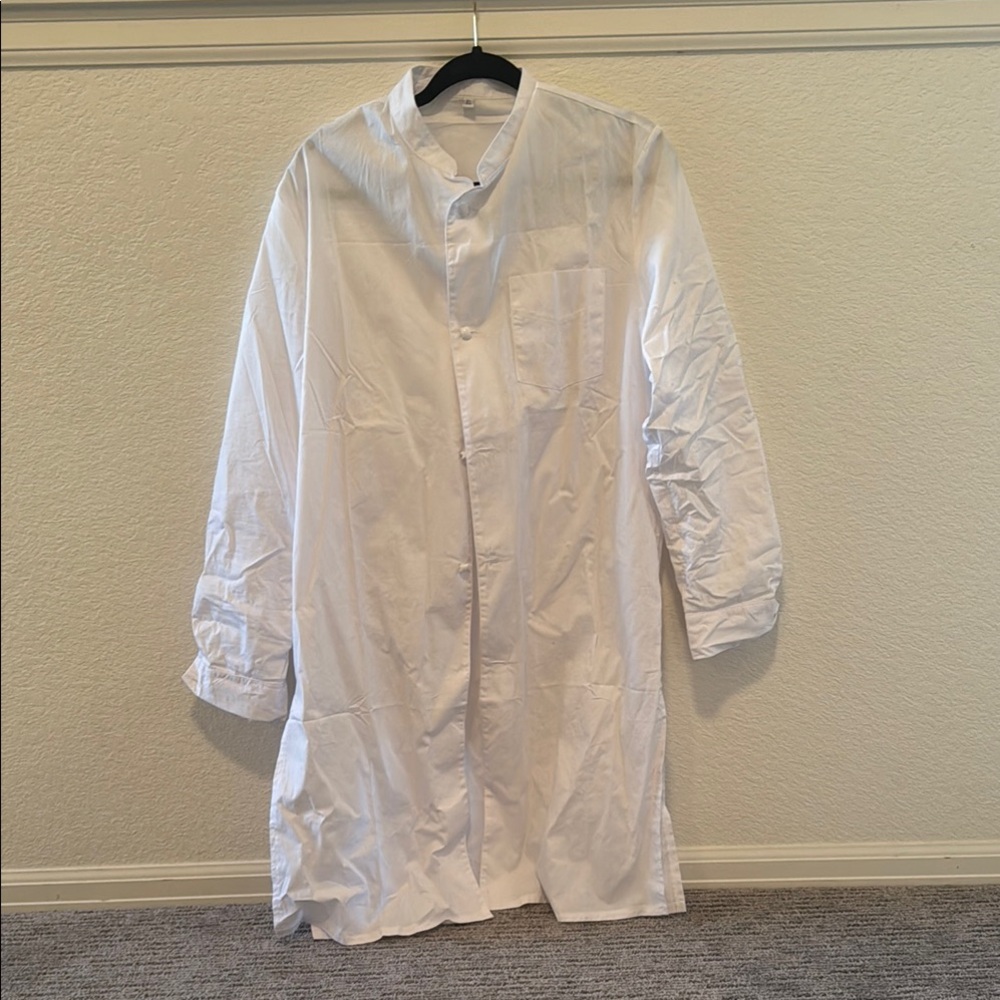 Indian Style White Kurta with Long Sleeves and Relaxed Fit